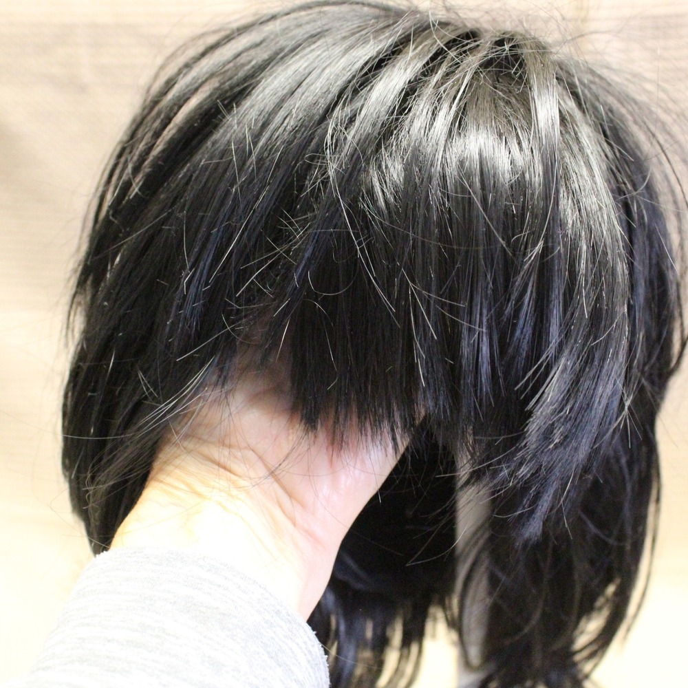 Black Layered Short Wig with Bangs Synthetic Hair Y2K Goth Emo Cosplay 10in